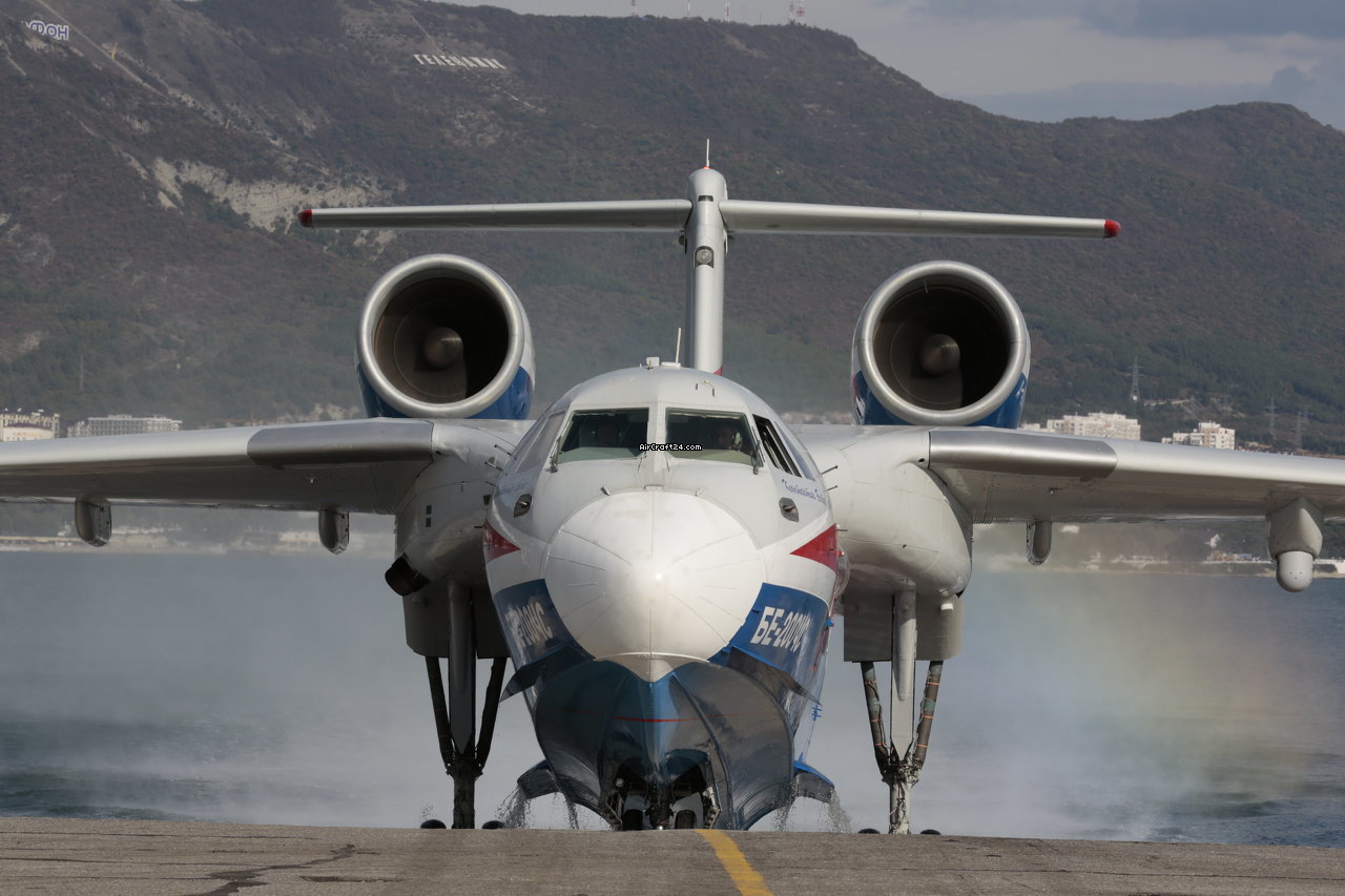 Beriev Be-200 Aircraft Forced an Emergency Landing at Sea 